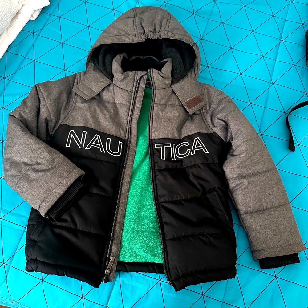 Like new winter jacket waterproof size 7/8